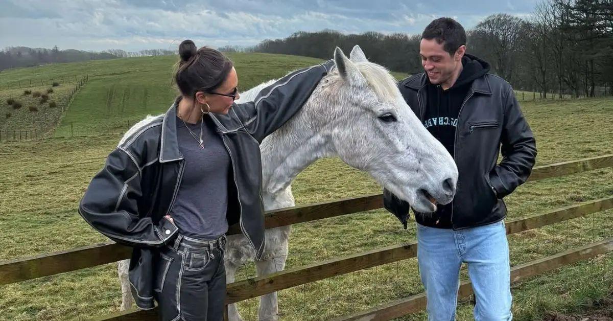 pete davidson girlfriend elsie hewitt confirms pregnant first child