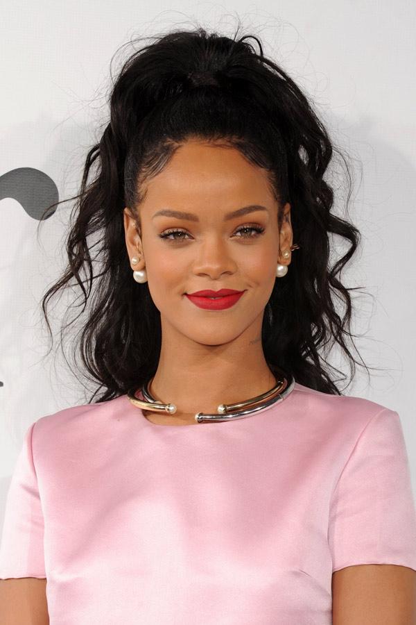 Rihanna ponytail