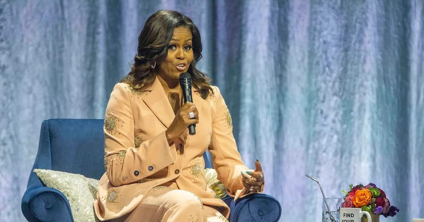 michelle obama daughters last name