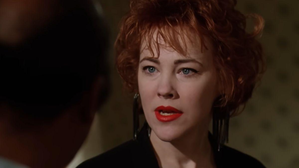 delia deetz in beetlejuice