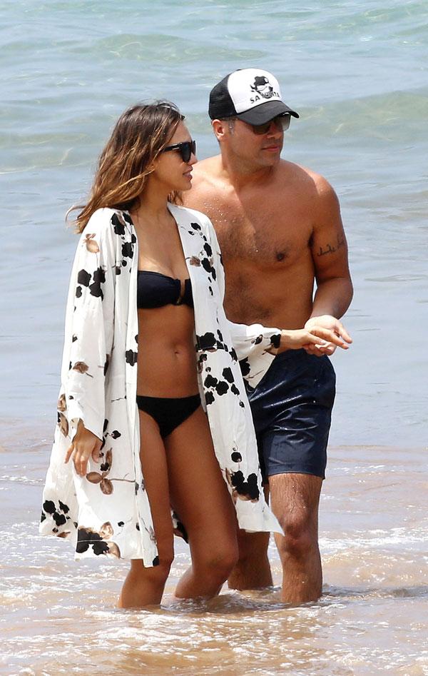 Jessica Alba And Cash Warren Have Date Day At Beach During Family
