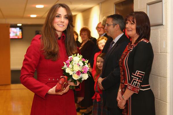 Kate middleton pregnancy coat pregnant red jacket 03