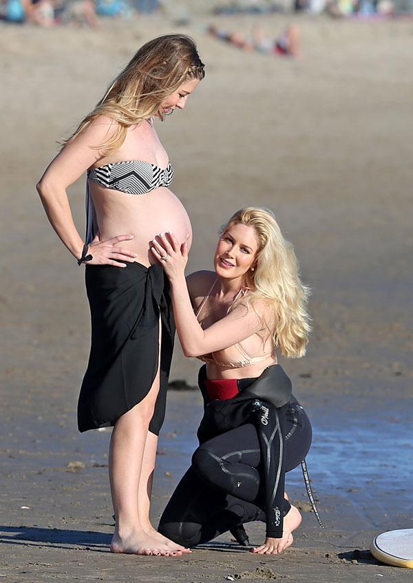 Heidi Montag Beach Pregnant Sister 004