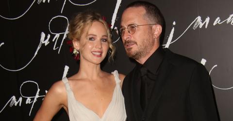 Jennifer lawrence darren aronofsky red carpet pda feature
