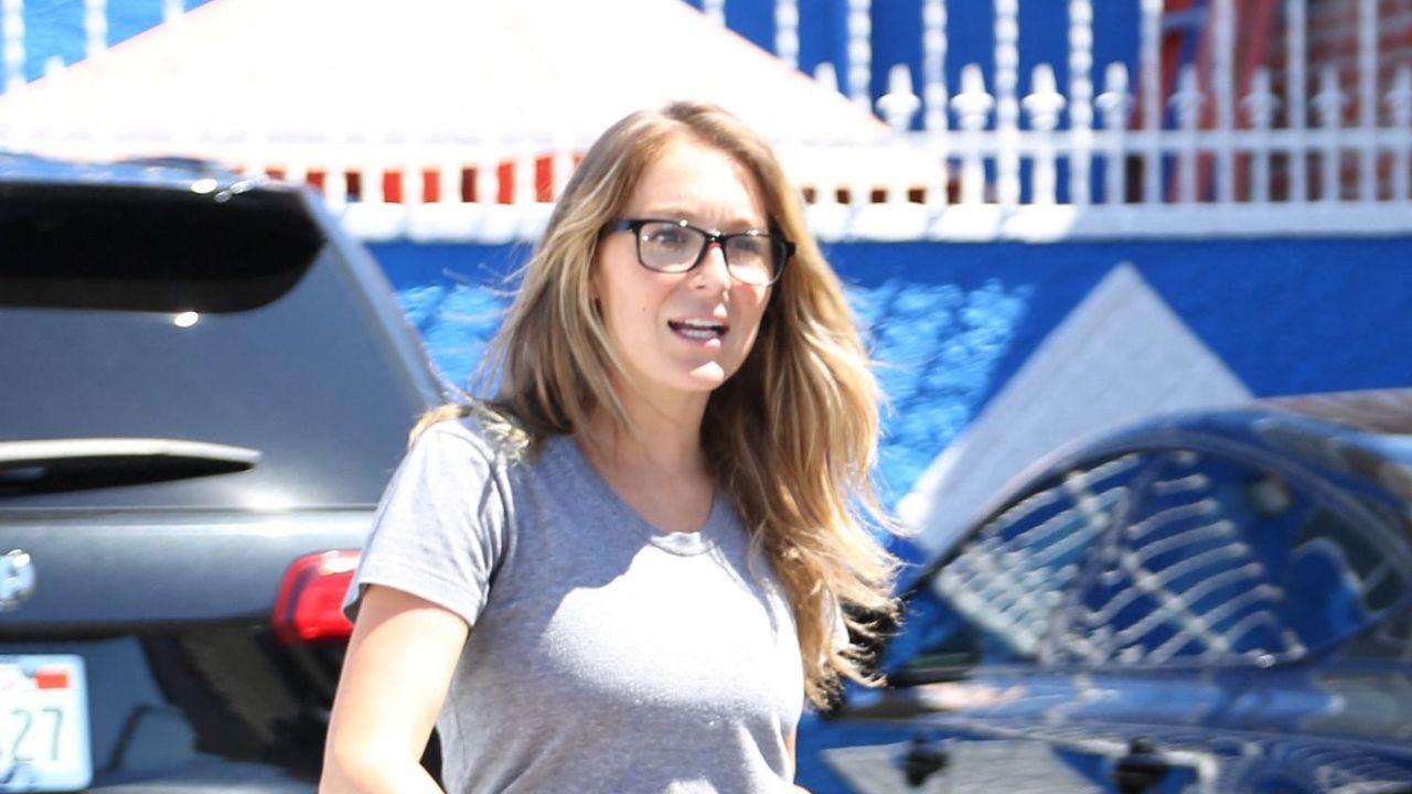 Image of Alexa PenaVega clarified how audience votes shape the television show.