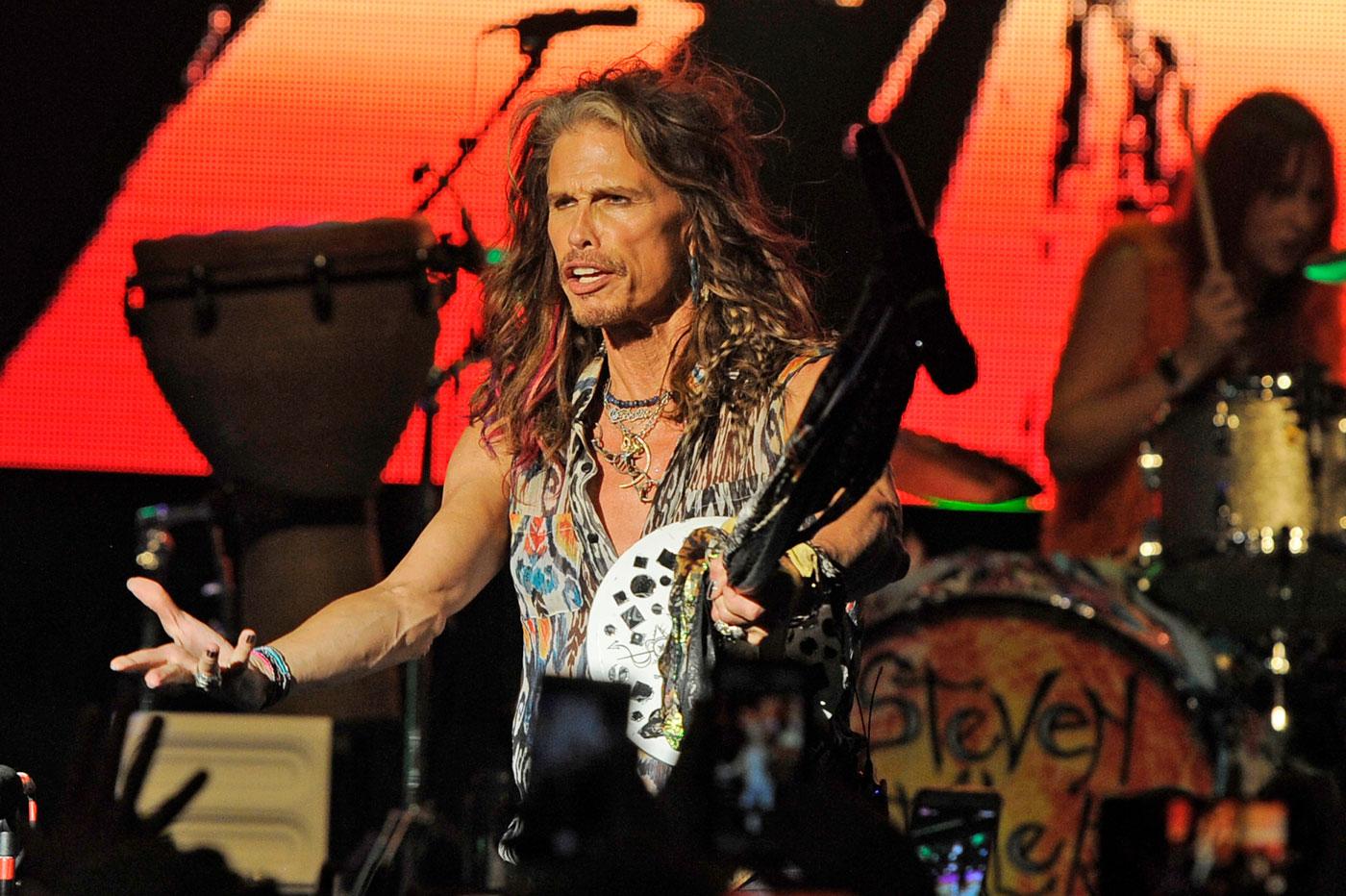 Steven Tyler performing at The Forum