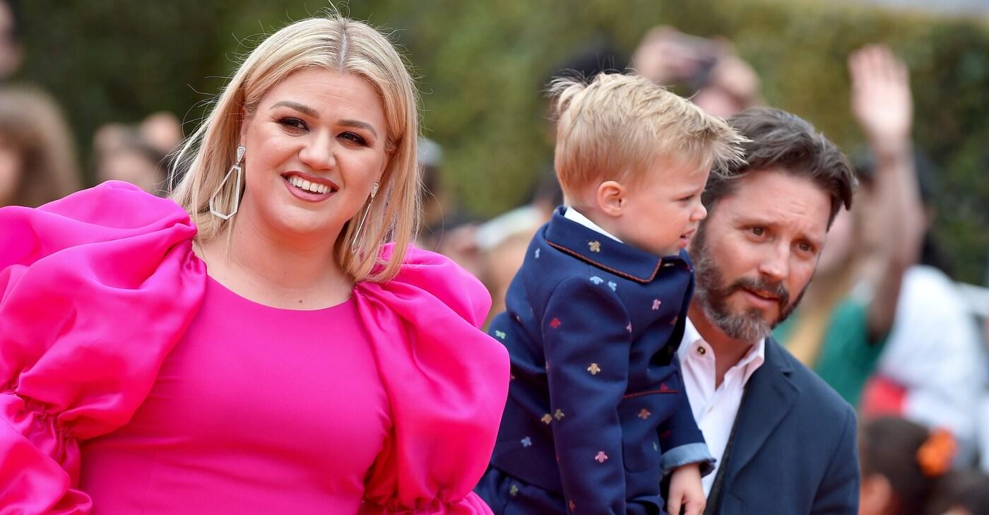 Kelly Clarkson's 2 Children: Everything to Know