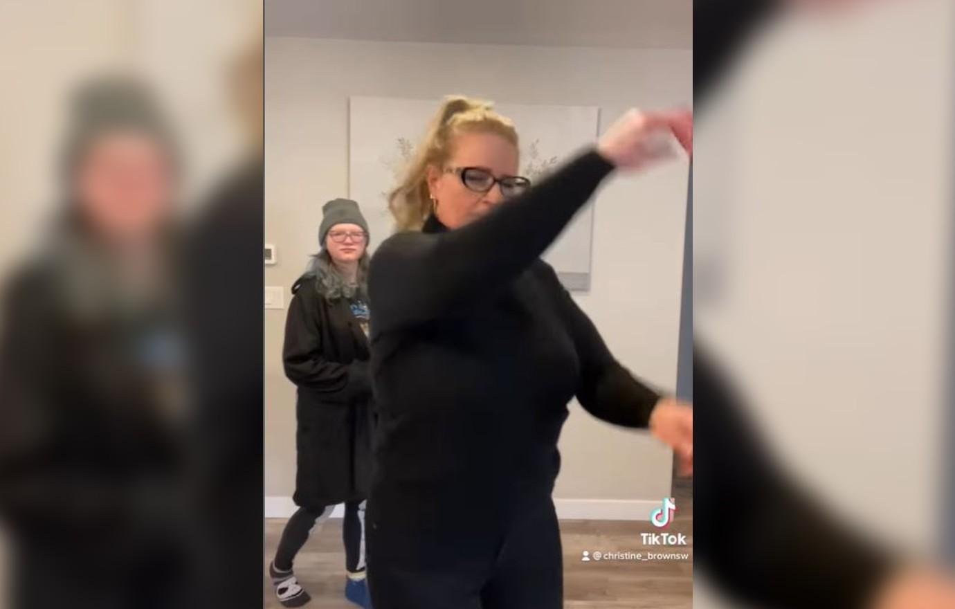 sister wives christine brown hilarious tiktok dance challenge