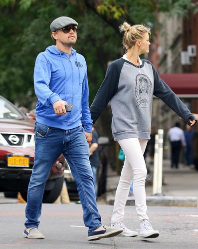 Leonardo DiCaprio Takes Girlfriend Kelly Rohrbach Out For Romantic City ...