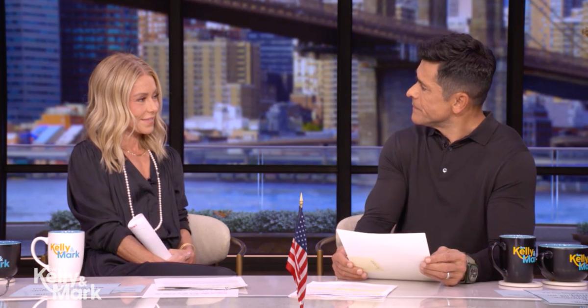 Image of Kelly Ripa tried out a new 'relationship test' on her husband, Mark Consuelos.