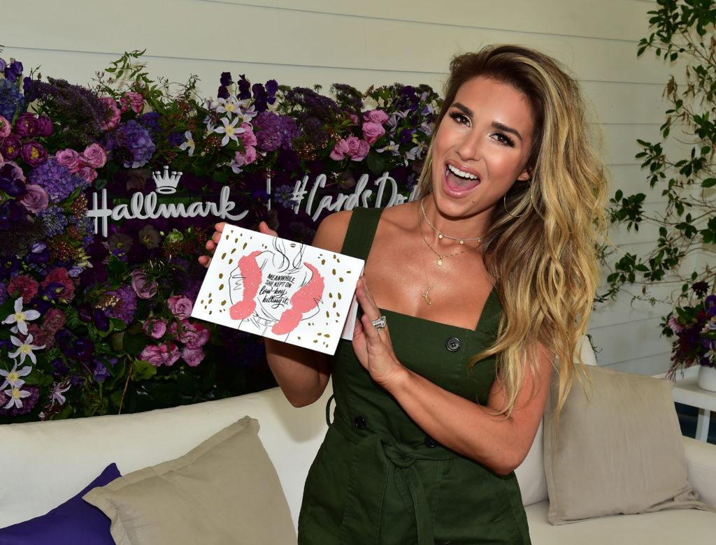  Jessie James Decker 