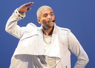 Chris brown grammys feb7nea.jpg