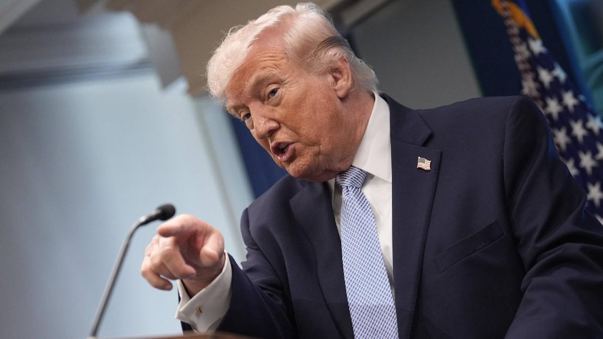 image of Dr. Vin Gupta also thinks the president is declining. 