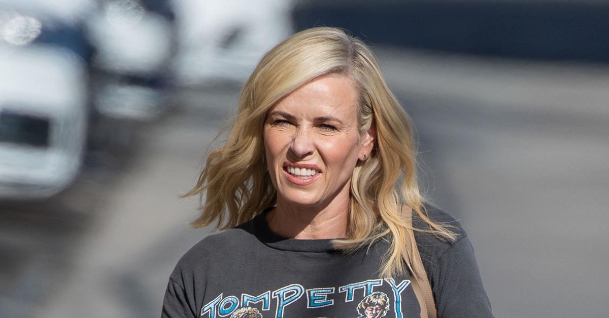 chelsea handler tears meniscus skiiing hits slopes anyway