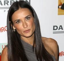 2009__12__demimoore1 225×215.jpg