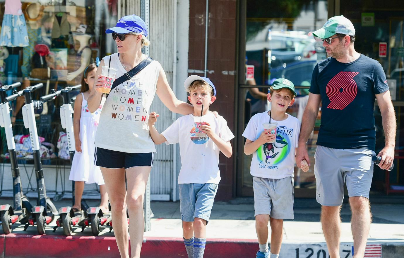 elizabeth banks children