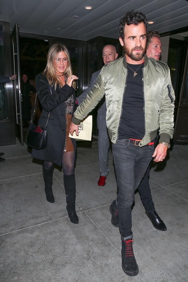 Jennifer aniston justin theroux pda dat night 03