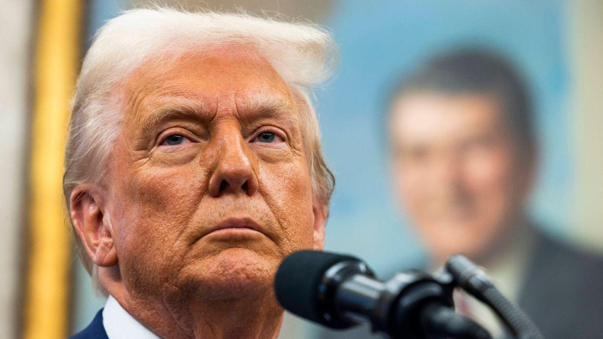 Image of Donald Trump’s $10 billion lawsuit against the BBC centers on claims that an edited broadcast misrepresented his January 6 speech.