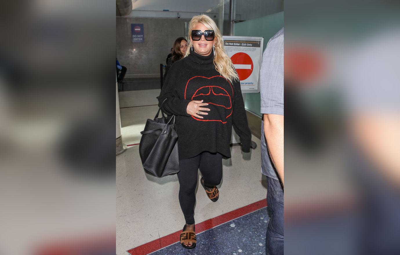 Jessica Simpson Walks Through The Airport