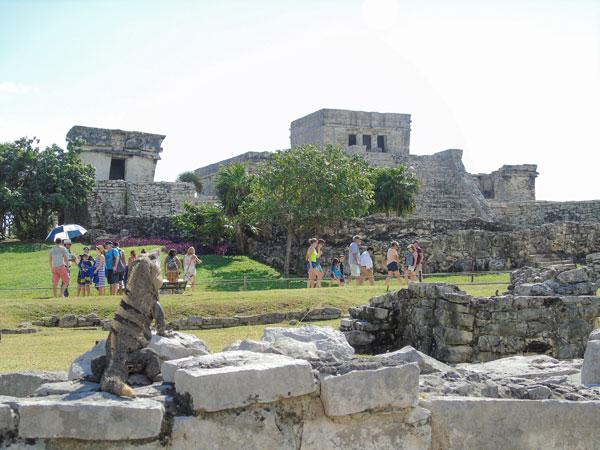 Justin bieber mayan ruins mexico kicked out 03