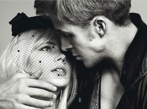 2010__09__Michelle_Williams_Ryan_Gosling_Sept13newsneab 300×224.jpg