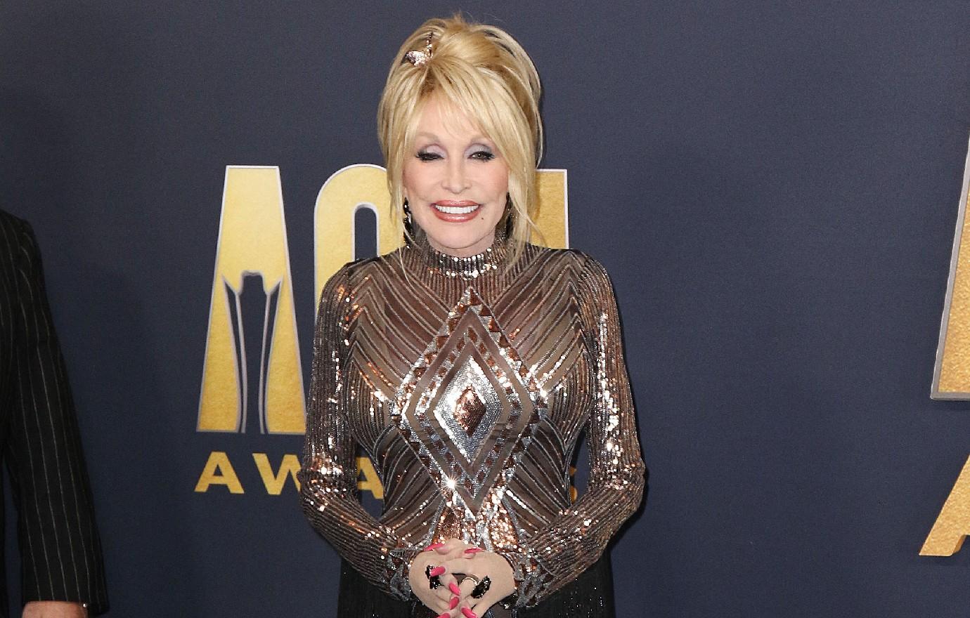 dolly parton shocking loss older brother dies  sister confirms