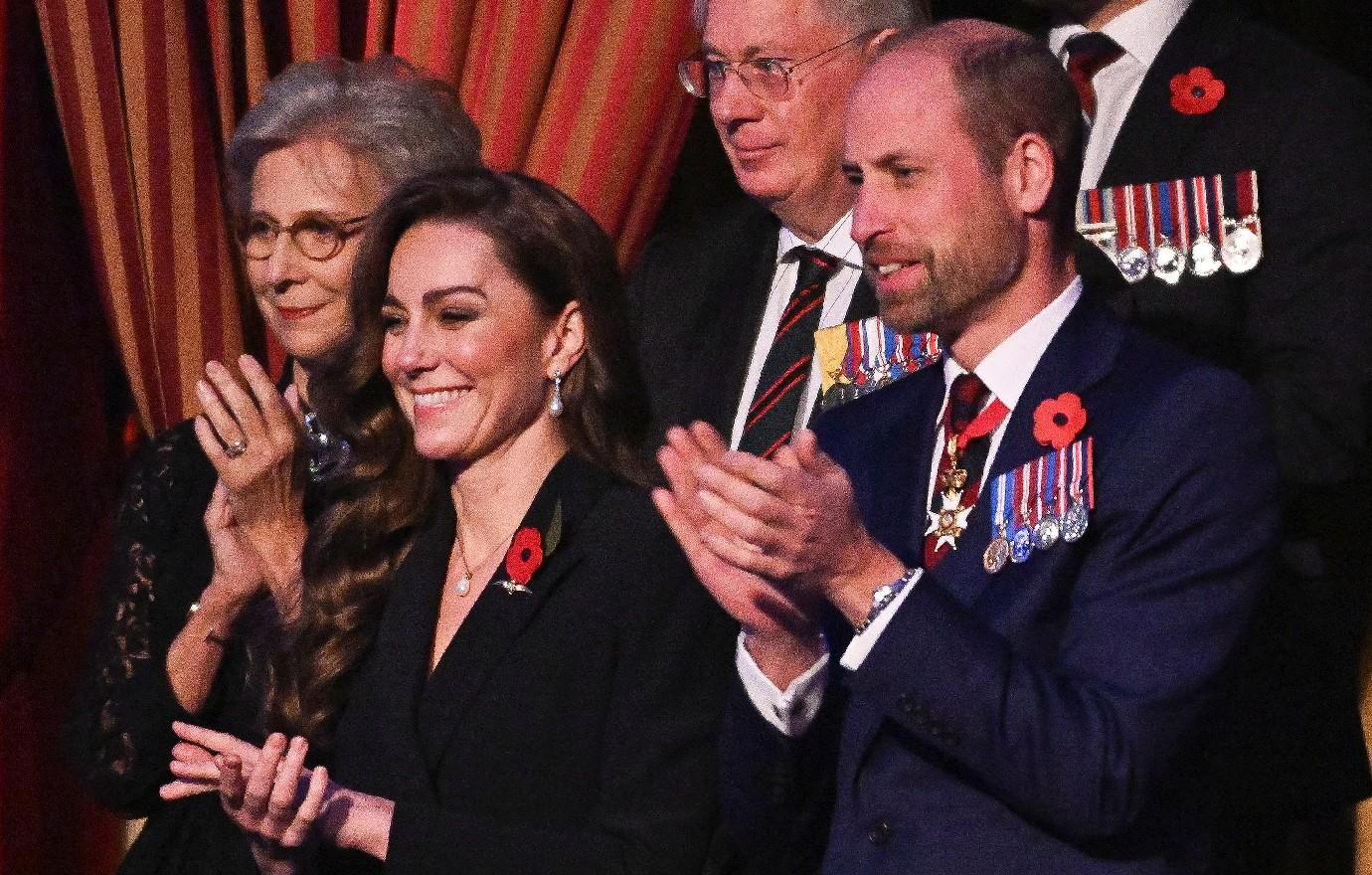 kate middleton rare festival remembrance cancer treatment photos