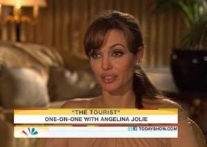 2010__12__Angelina_Jolie_Dec7newsnea 300&#215;214.jpg