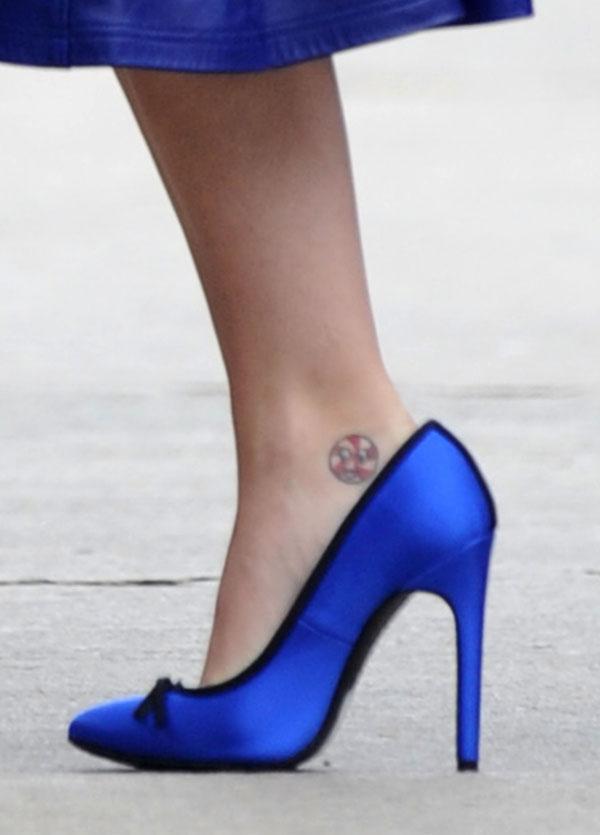 Katy perry foot tattoo