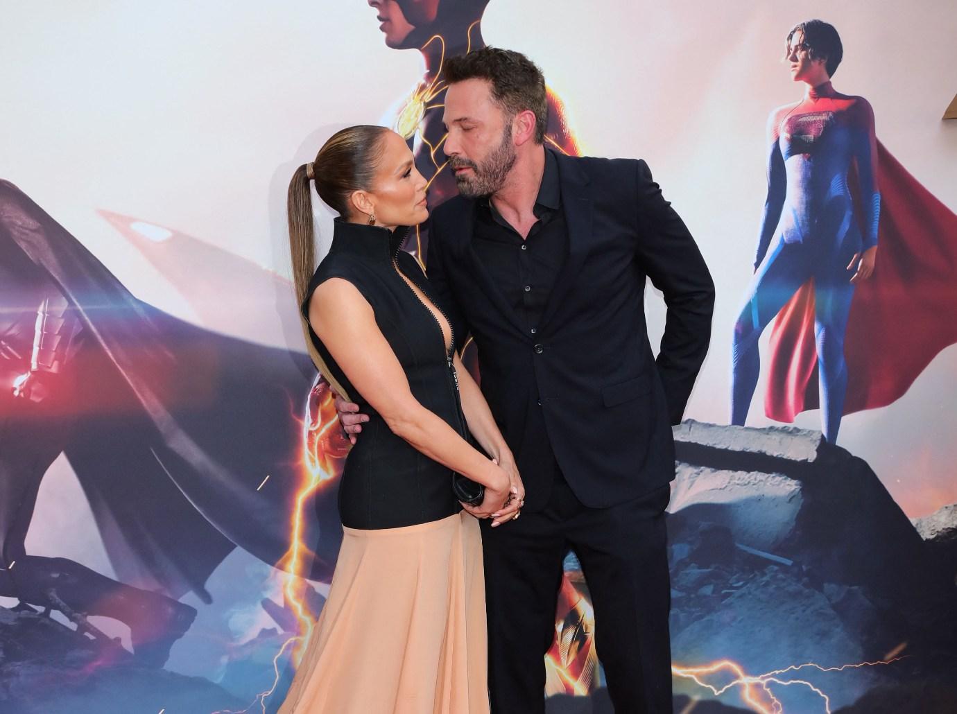 ben affleck smokes cigarette driving jennifer lopez encouraging ditch bad habits