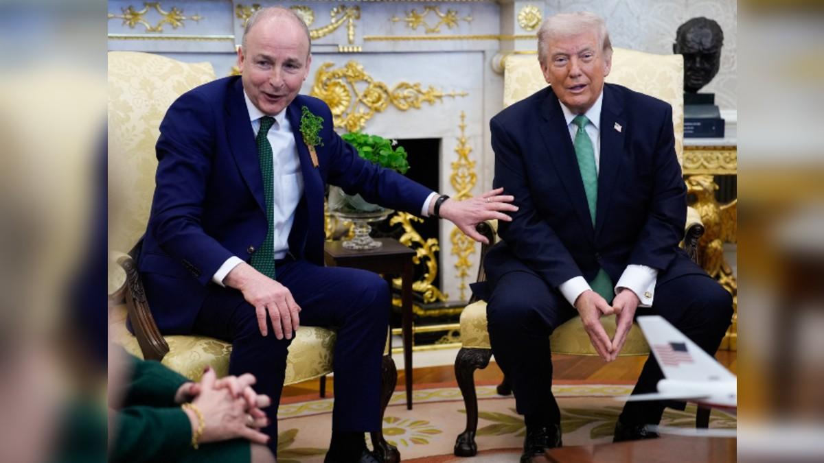 image of Donald Trump showed off his cankles again. 