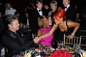 2011__04__DKMS_rihanna_april29_386 300×199.jpg