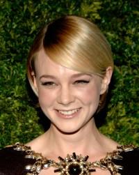 2010__11__Carey_Mulligan_Nov16news 200×300.jpg