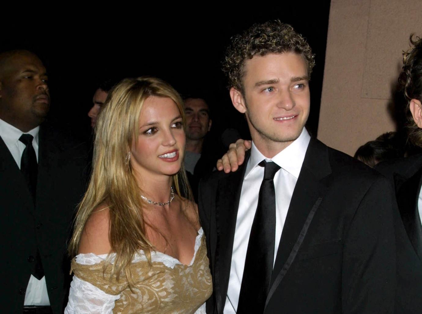 justin timberlake not happy britney spears memoir reach out