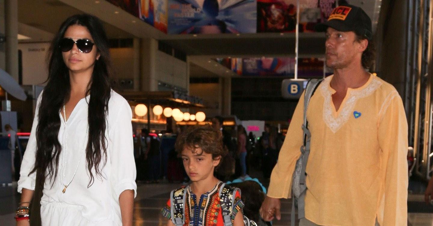 [PICS] Matthew McConaughey & Camila Alves Spotted With Their Kids