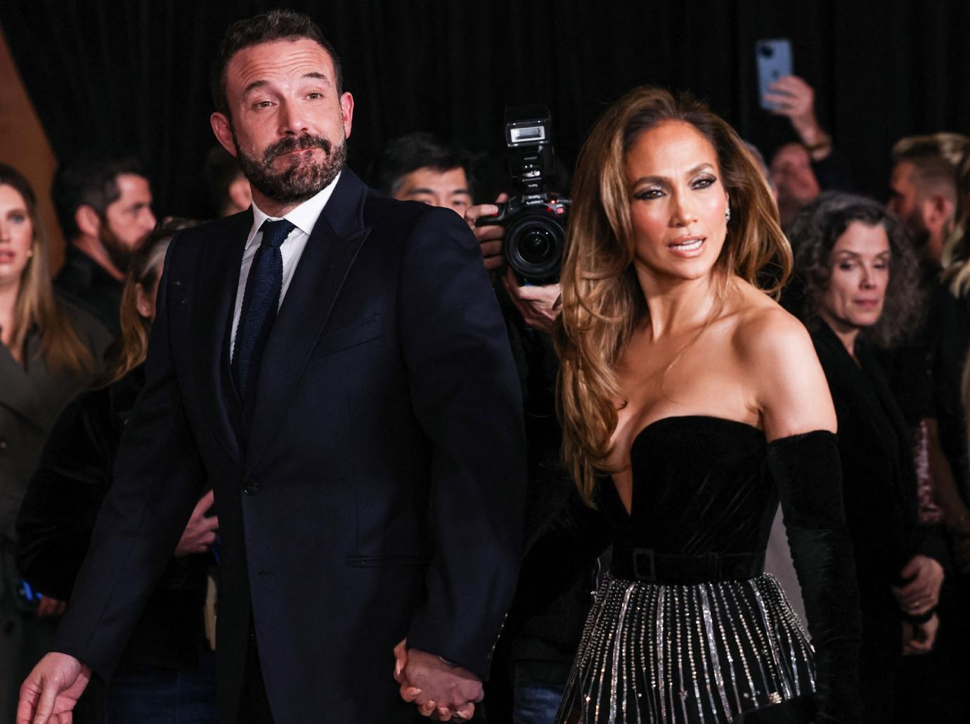 jennifer lopez inner circle doesnt like ben affleck divorce rumors