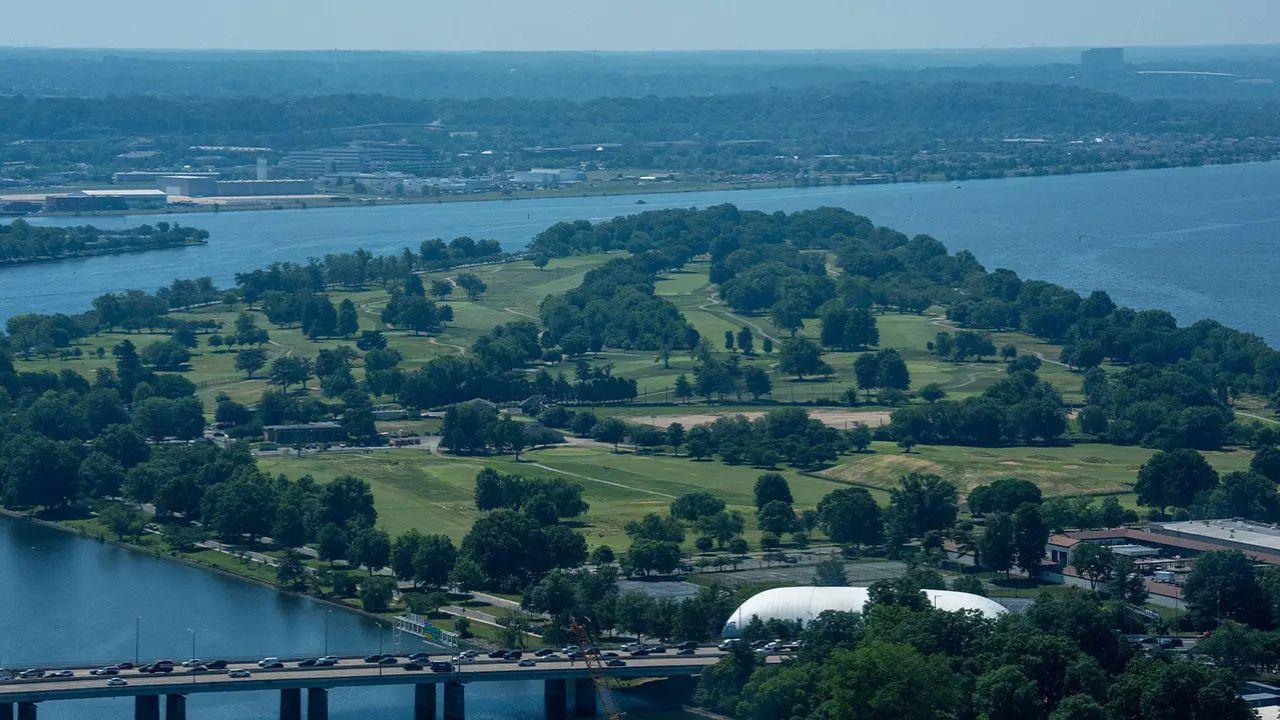 Image of East Potomac Golf Course's overhaul is an integral part of Donald Trump's D.C. rebuilding plans.