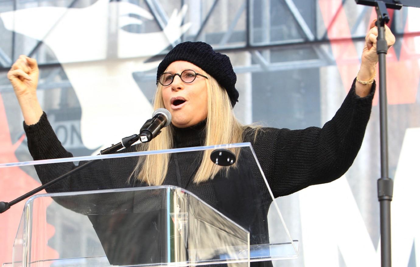 barbra streisand leave country if donald trump wins election