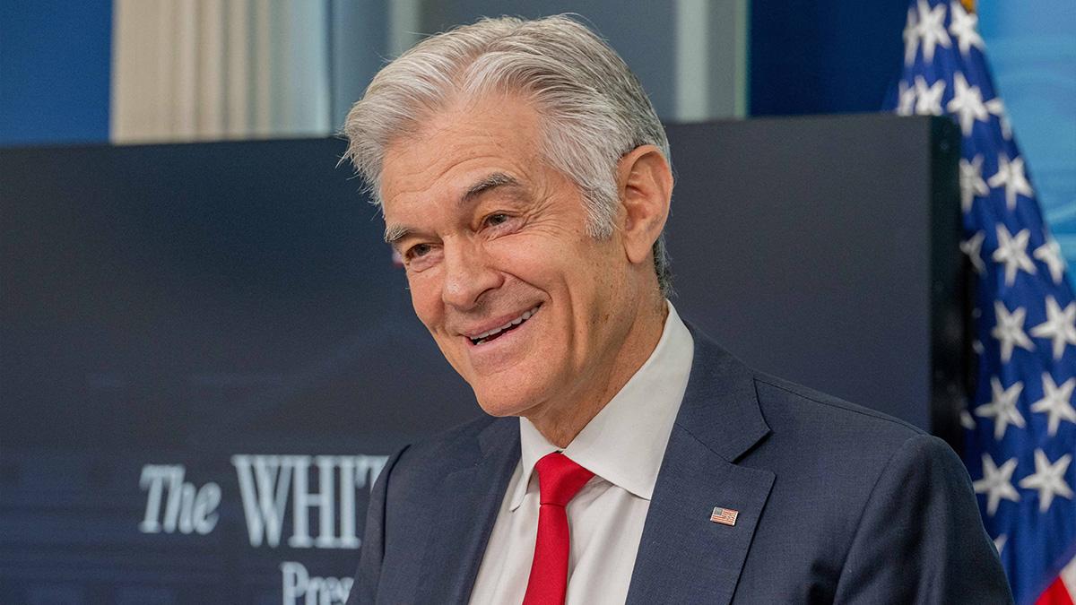 Image of Dr. Oz was questioned about why Donald Trump frequently takes cognitive assessments.