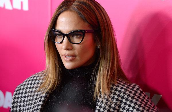 Jennifer lopez glasses5