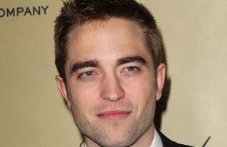 Robert pattinson2 teaser_319x206.jpg