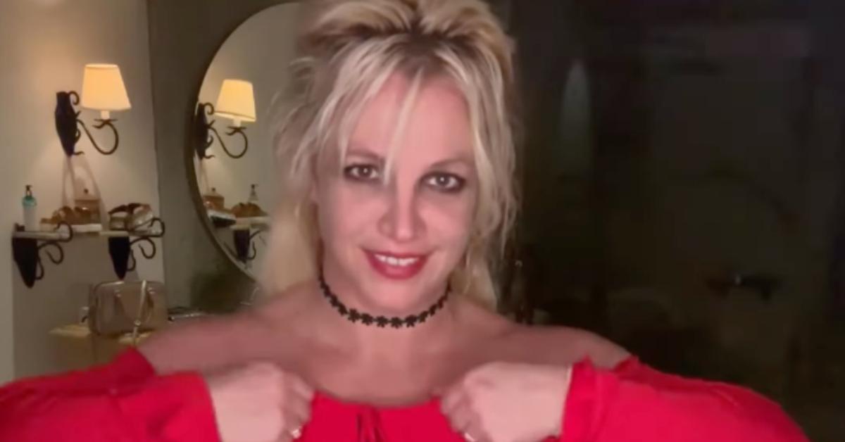 Britney Spears Suffers Embarrassing Wardrobe Malfunction In Mexico