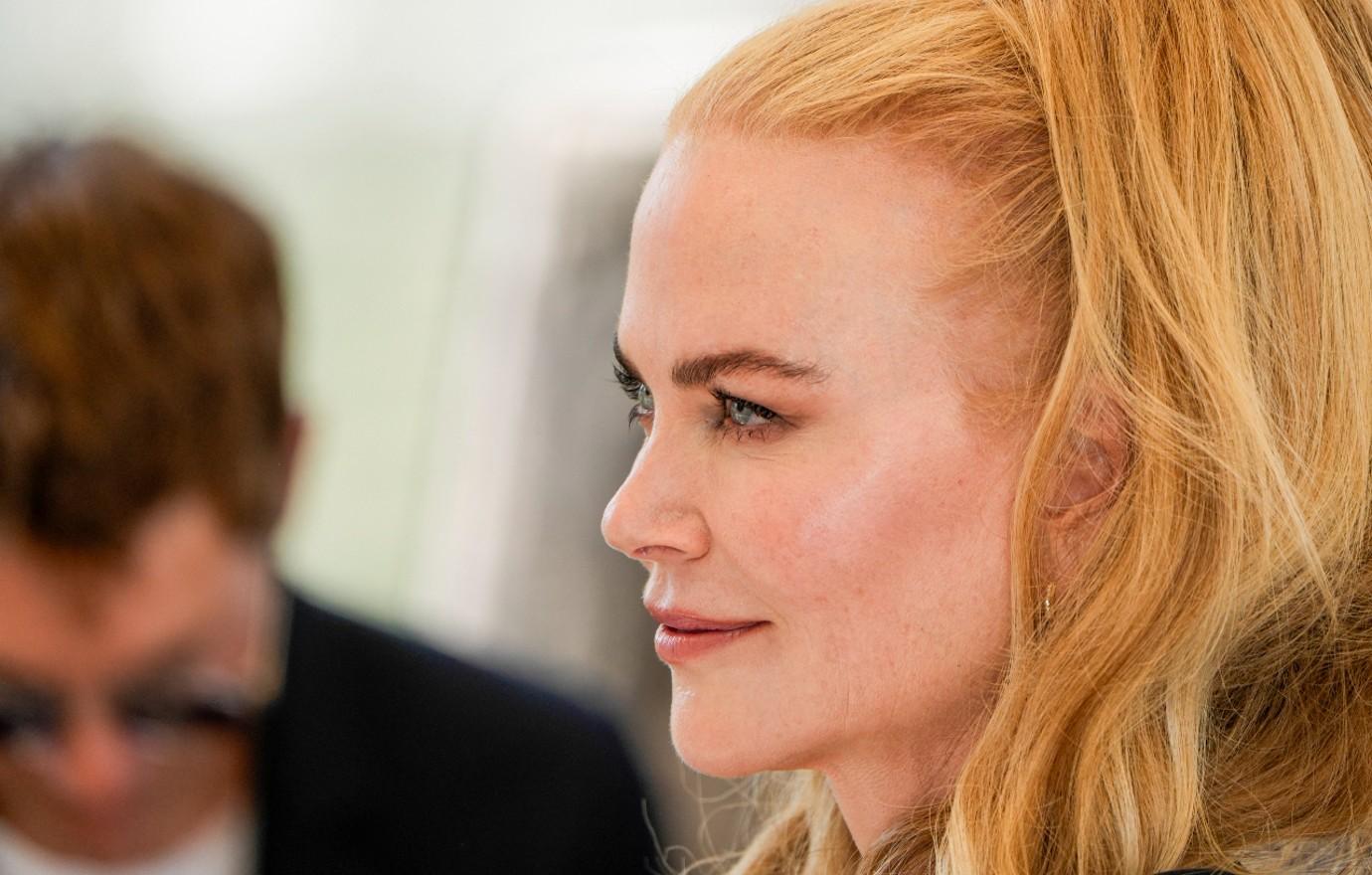 nicole kidman thanks fans love kindness mom shocking death