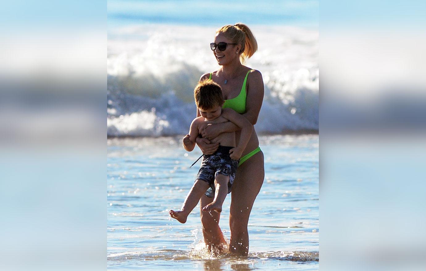 Heindi Montag, Spence Pratt son Gunner at the beach 