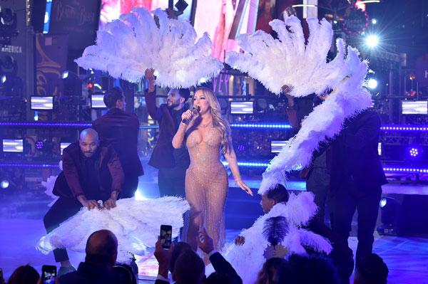 Celebs slam mariah carey lipsynced new years performance 03