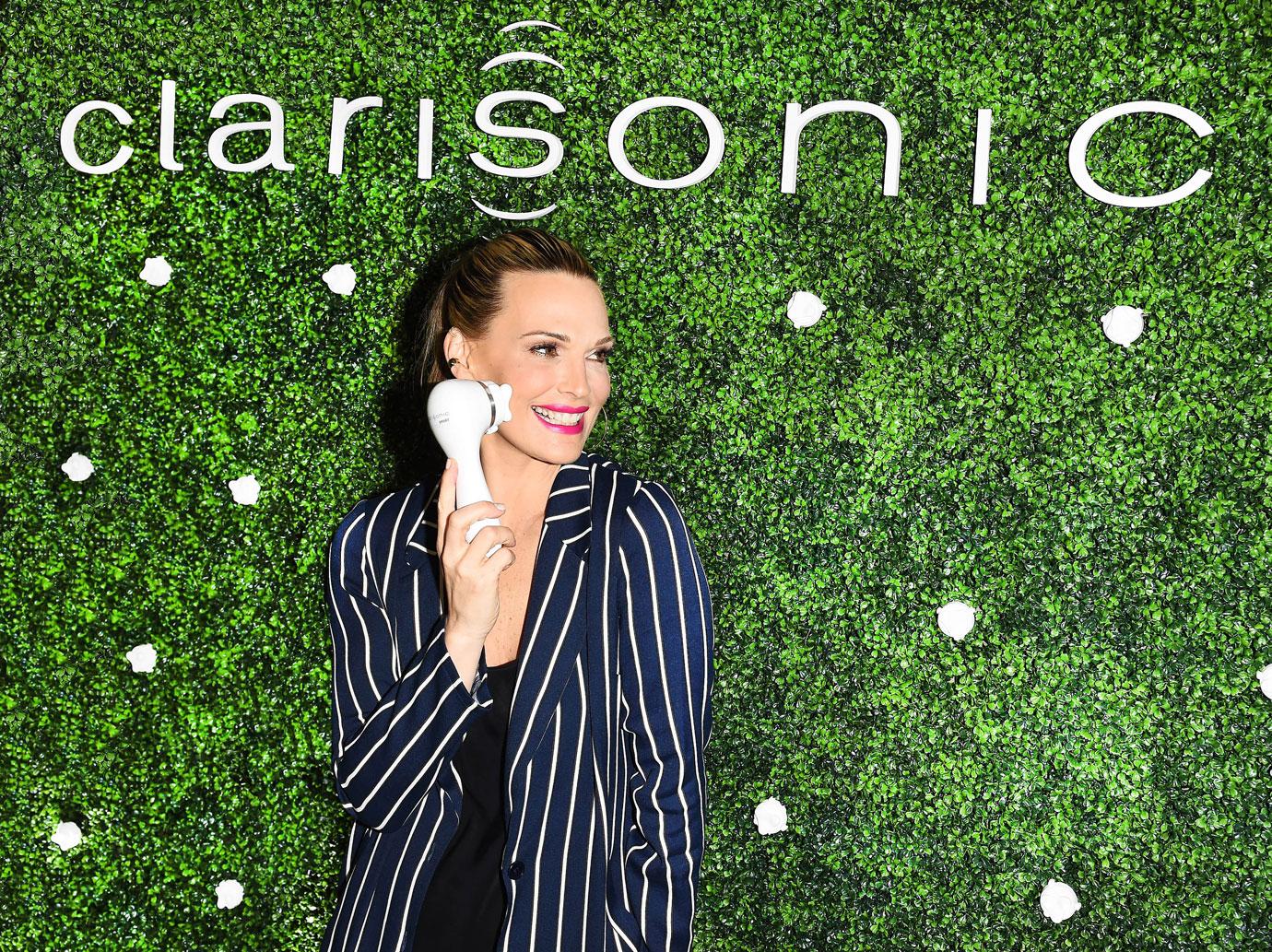 Molly Sims stopped by Clarisonic`s Smart Profile Uplift Lounge