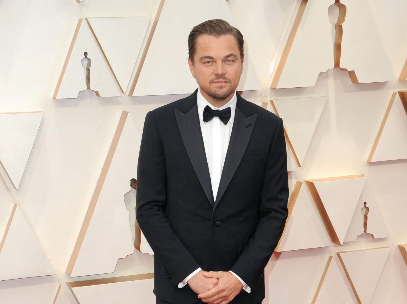 leonardo dicaprio ditches coachella lakers game partying irina shayk