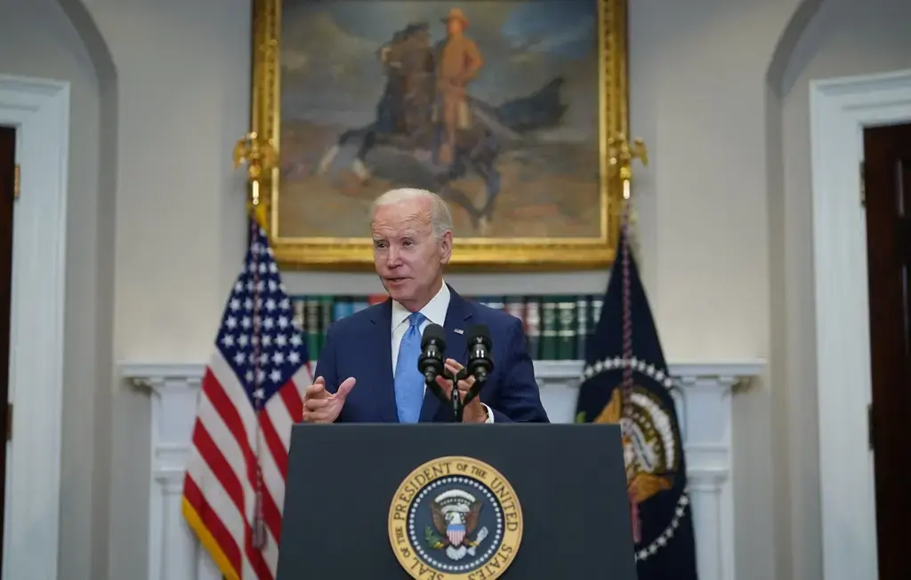 donald trump accuses joe biden of violating the constitution to win