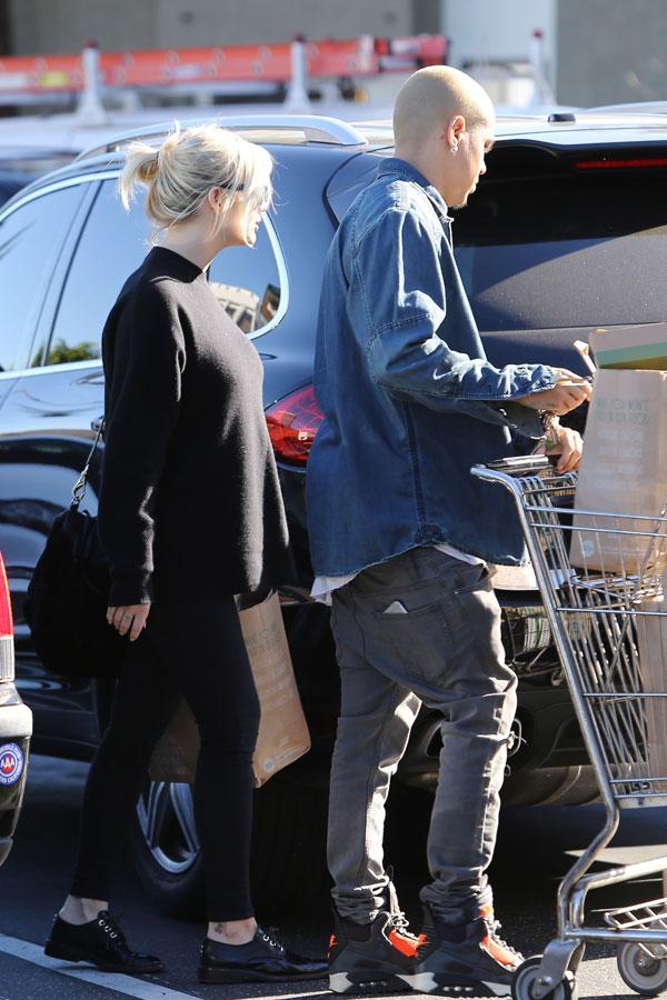 Ashlee Simpson Baby Bump