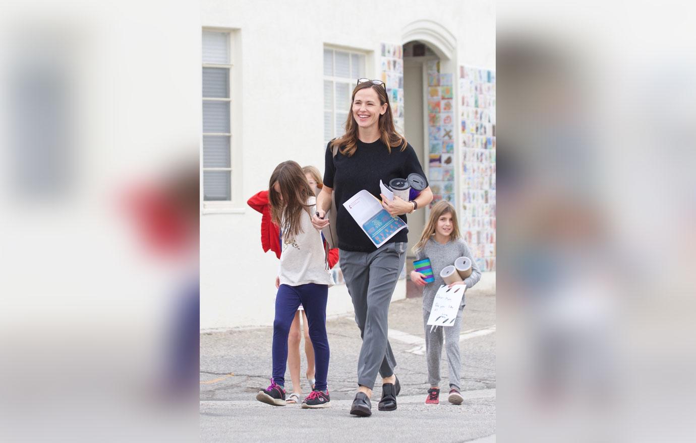 Jennifer Garner takes her kids to church